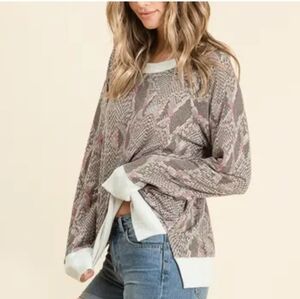 Maplesahe Snake Print Grey And Pink Soft Sweater S